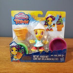 Play-Doh Town Ice Cream Girl Playset